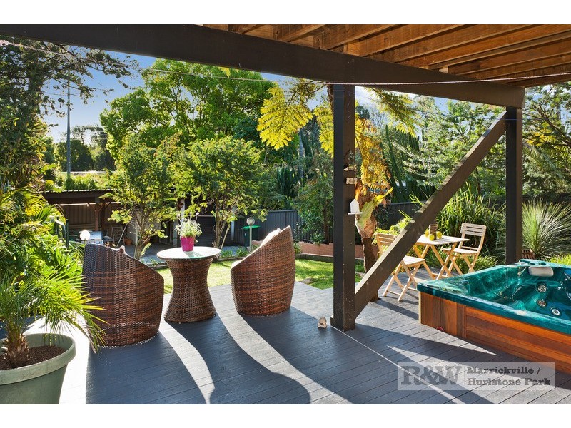 6 Hopetoun Street, Hurlstone Park NSW 2193