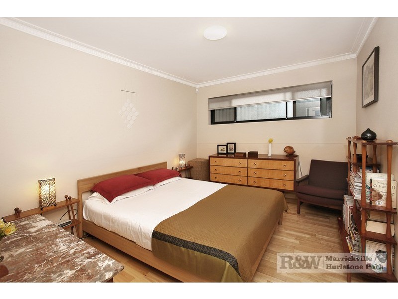 2/30  Enfield Street, Marrickville NSW 2204