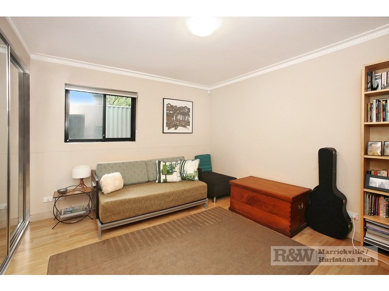 2/30  Enfield Street, Marrickville NSW 2204