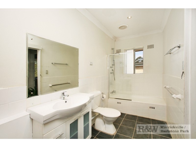 52/44  Ewart Street, Marrickville NSW 2204