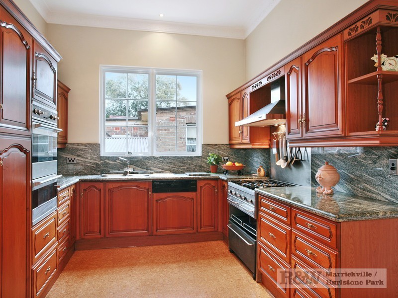 10 Barton Avenue, Hurlstone Park NSW 2193