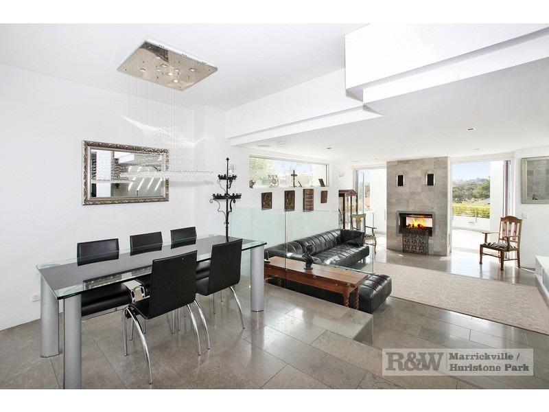 18A Riverview Rd, Earlwood NSW 2206
