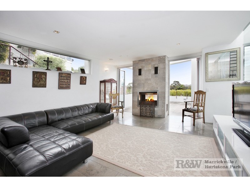 18A Riverview Rd, Earlwood NSW 2206