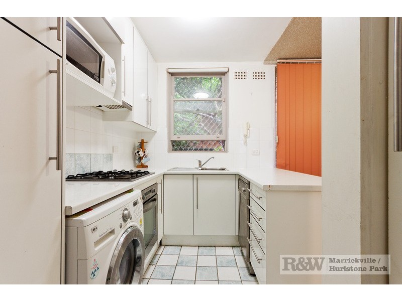 2/19B Riverside Crescent, Marrickville NSW 2204