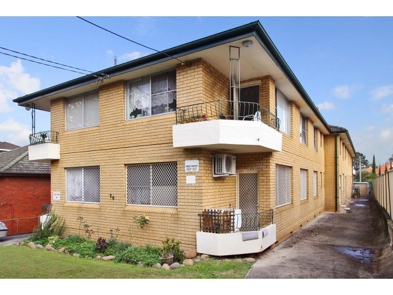 2/56 Crinan Street, Hurlstone Park NSW 2193