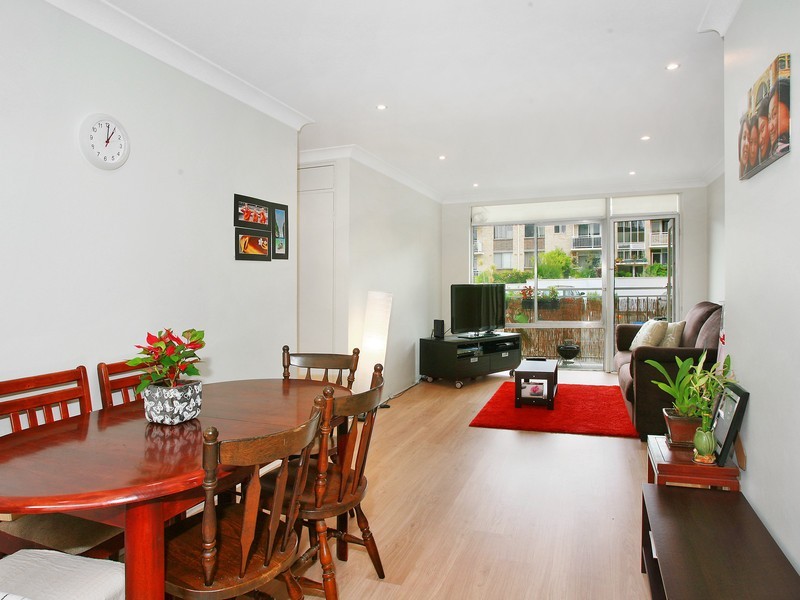 2/38C Ewart Street, Marrickville NSW 2204