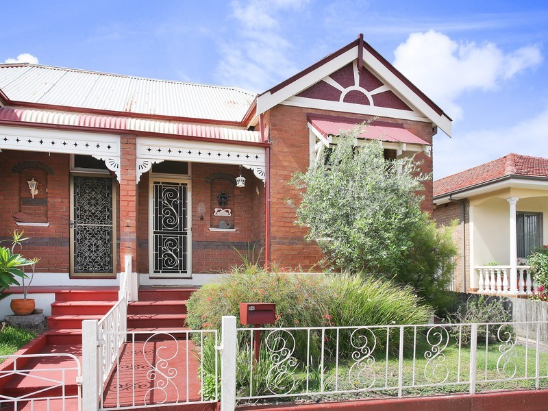 6 Robert Street, Canterbury NSW 2193
