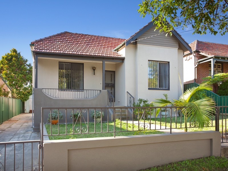 89 Floss Street, Hurlstone Park NSW 2193