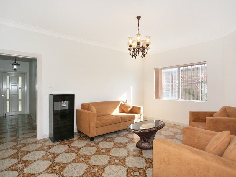 89 Floss Street, Hurlstone Park NSW 2193