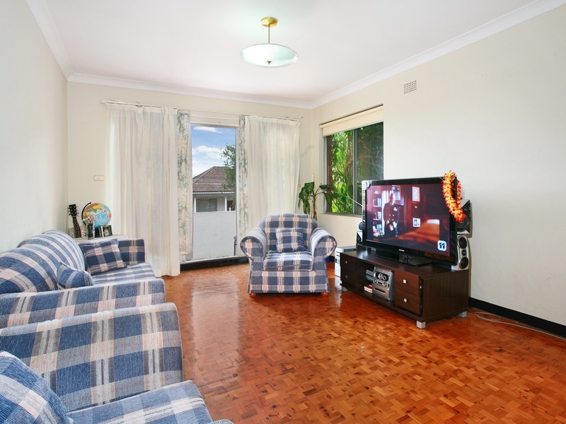 16 Duntroon Street, Hurlstone Park NSW 2193