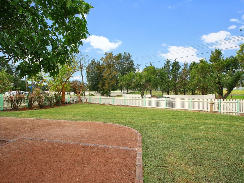 36 Tennent Parade, Hurlstone Park NSW 2193