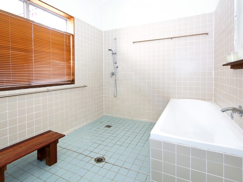 6 Riverside Crescent, Marrickville NSW 2204