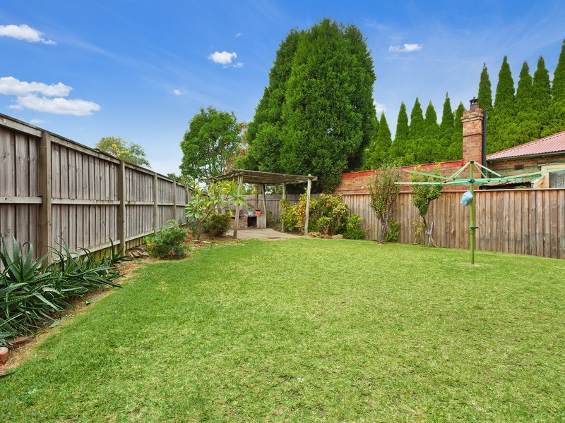 16 Duntroon Street, Hurlstone Park NSW 2193