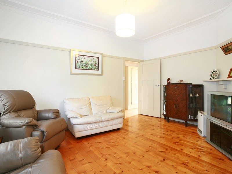 5a Foord Avenue, Hurlstone Park NSW 2193