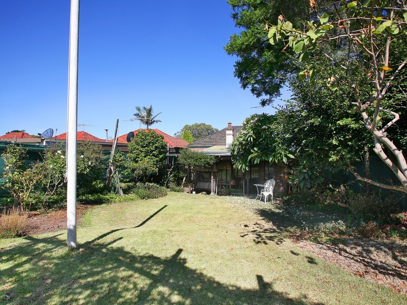 64 Dunstaffenage Street, Hurlstone Park NSW 2193
