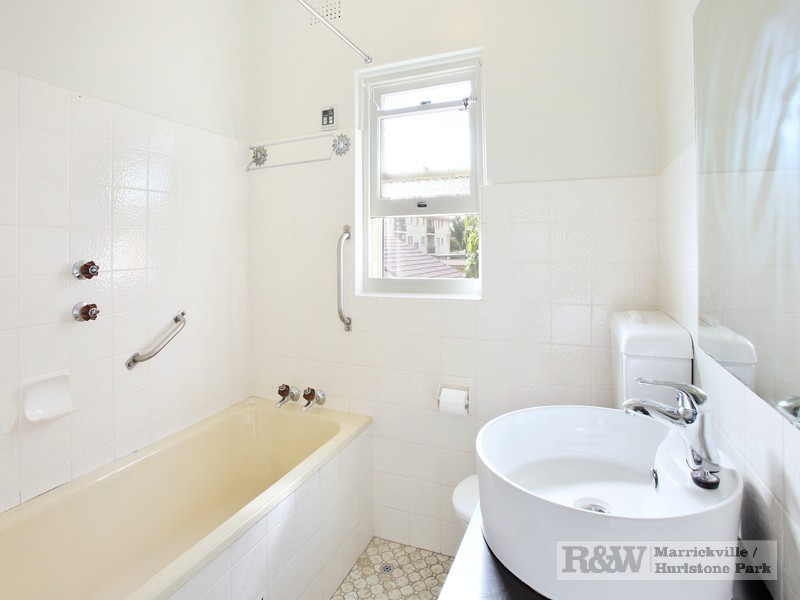 4/2A Enfield Street, Marrickville NSW 2204