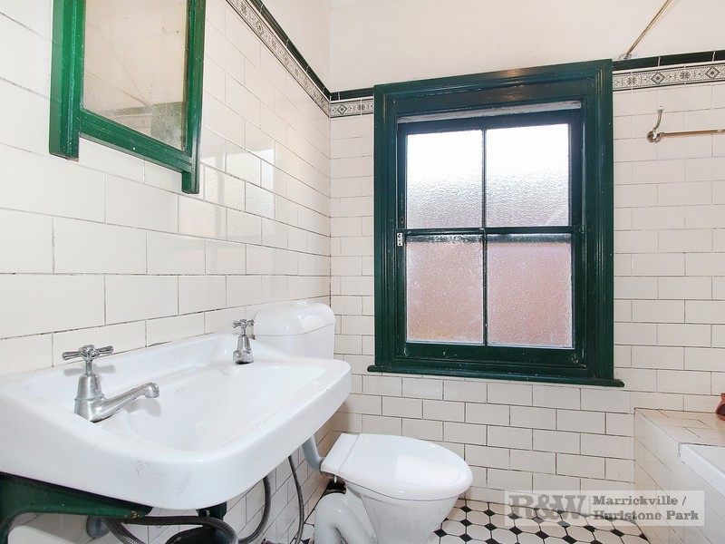 12 Middle Street, Marrickville NSW 2204