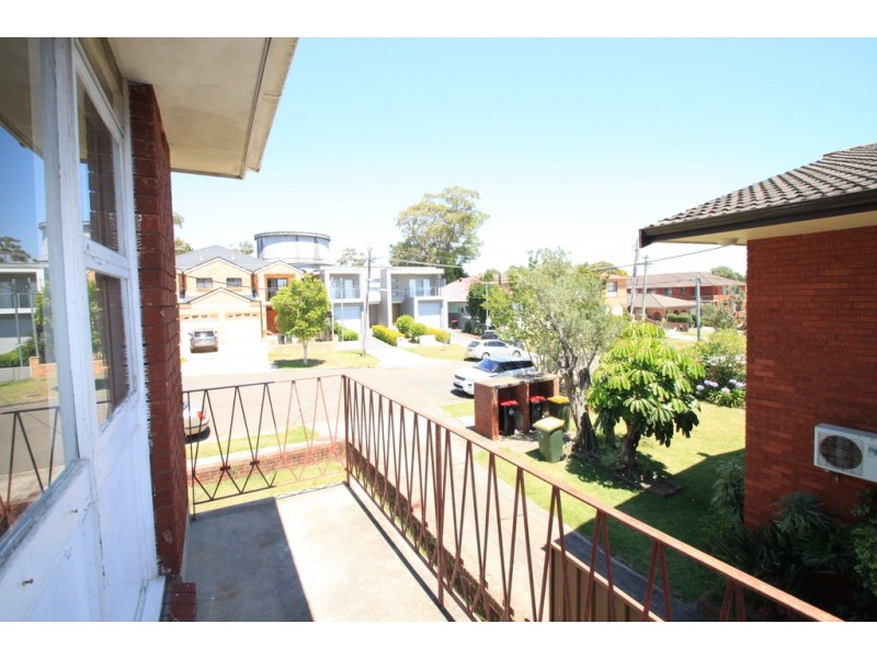 4/28 Ridgewell Street, Roselands NSW 2196