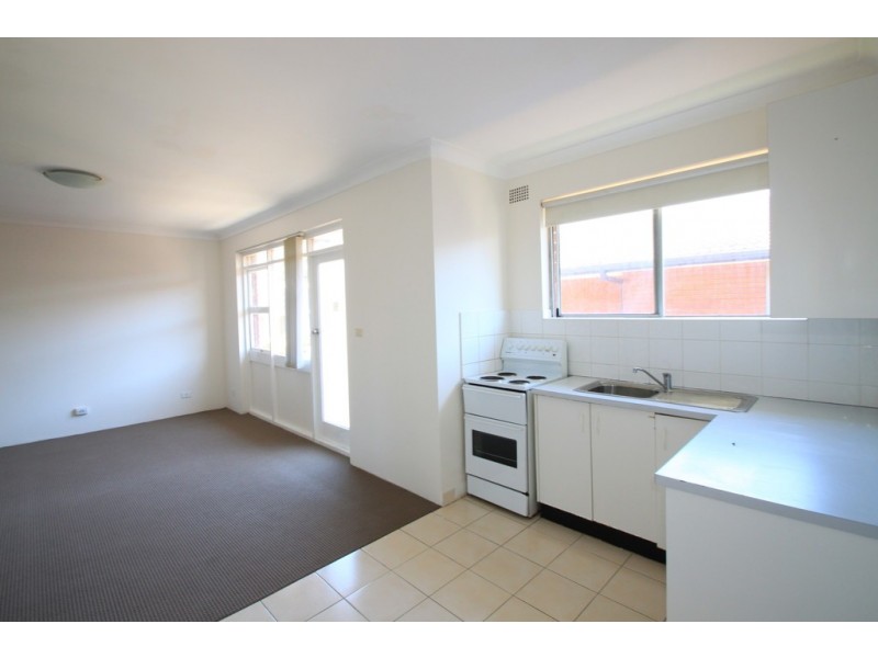 4/28 Ridgewell Street, Roselands NSW 2196