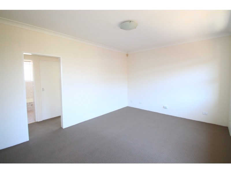 4/28 Ridgewell Street, Roselands NSW 2196