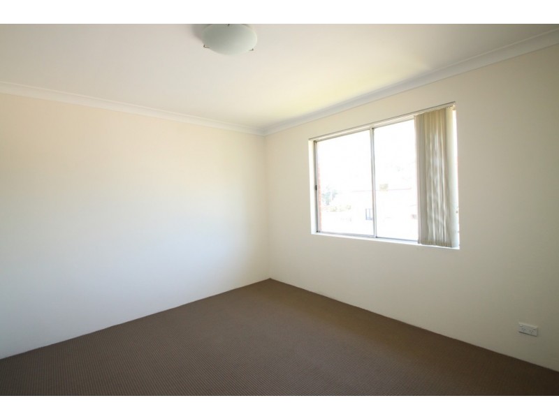 4/28 Ridgewell Street, Roselands NSW 2196