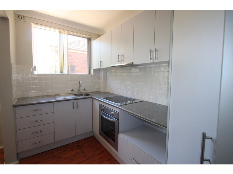 2/7 Henson Street, Marrickville NSW 2204