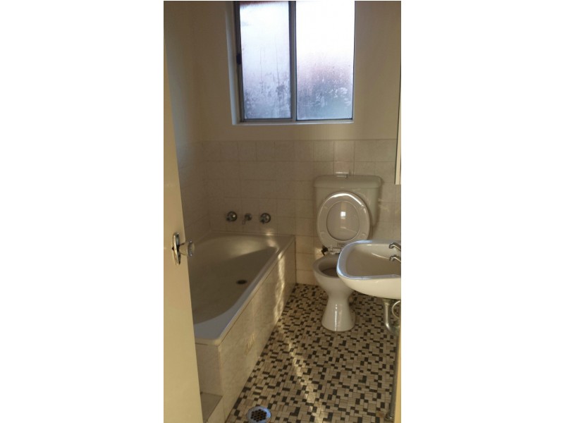 4/64 Northumberland Road, Auburn NSW 2144