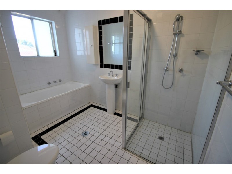 32/18 Cecilia Street, Marrickville NSW 2204