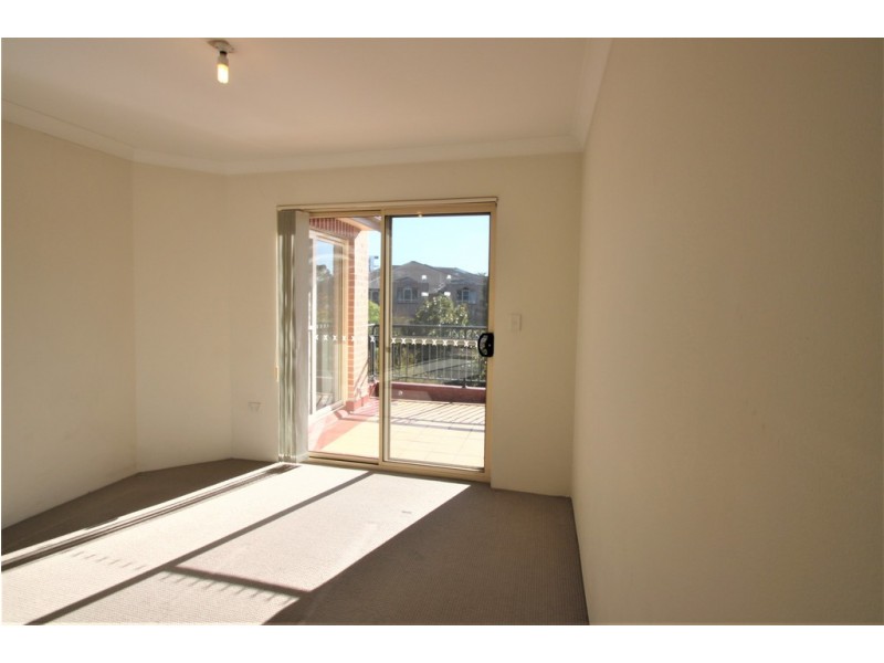 32/18 Cecilia Street, Marrickville NSW 2204