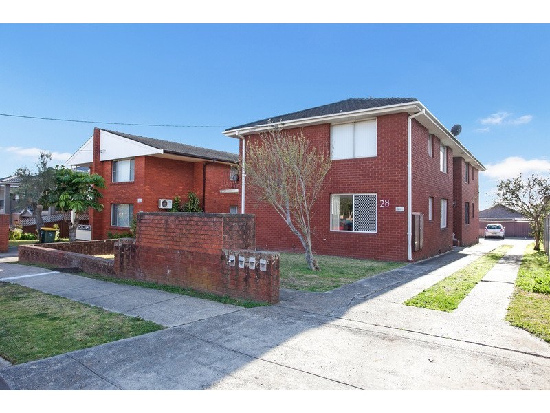 1/28 Ridgewell Street, Roselands NSW 2196