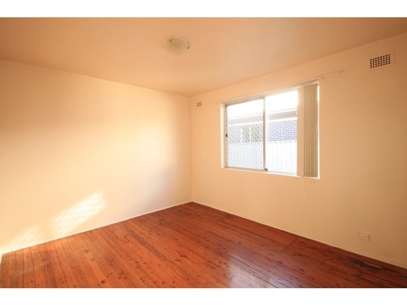 1/28 Ridgewell Street, Roselands NSW 2196