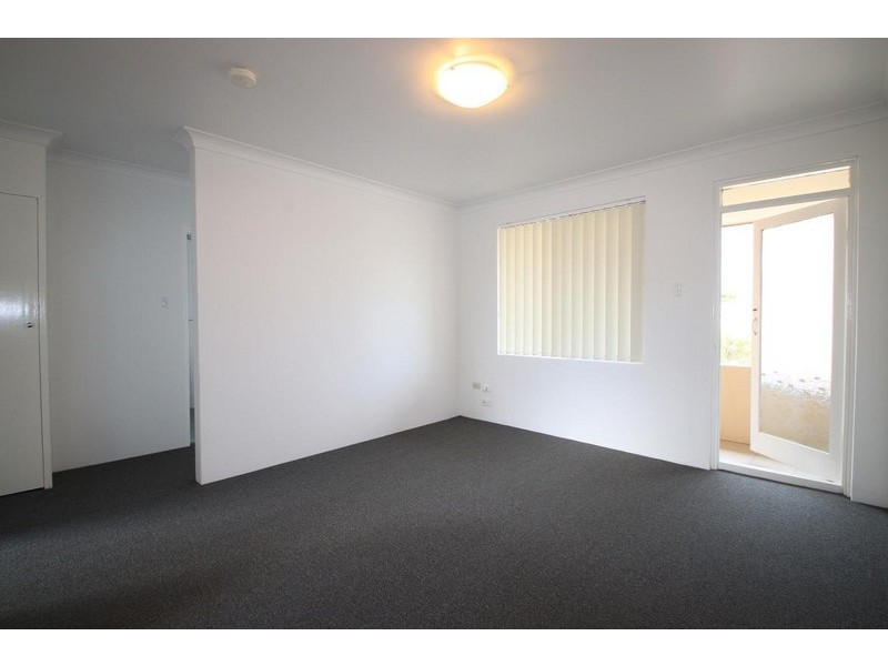 6/3 Moyes Street, Marrickville NSW 2204