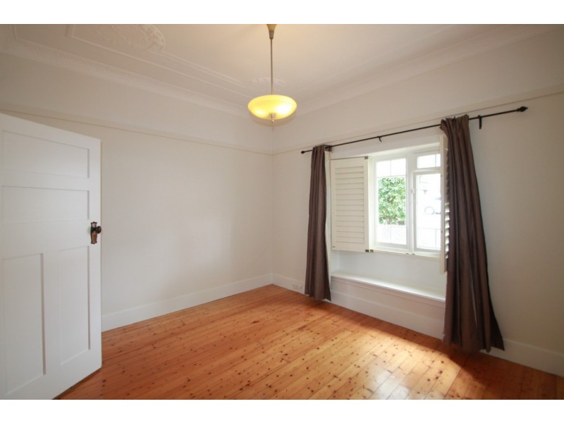 10 Woodside Avenue, Hurlstone Park NSW 2193