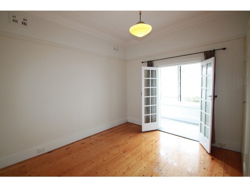 10 Woodside Avenue, Hurlstone Park NSW 2193