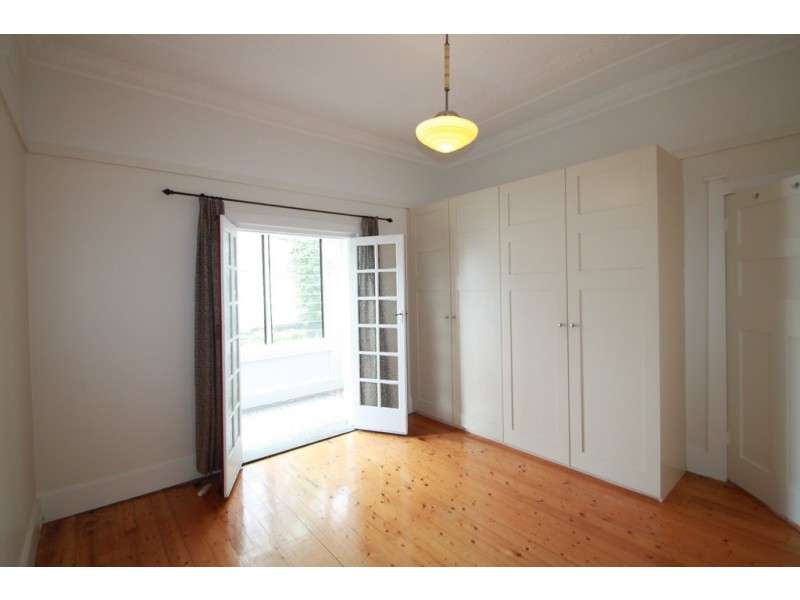 10 Woodside Avenue, Hurlstone Park NSW 2193