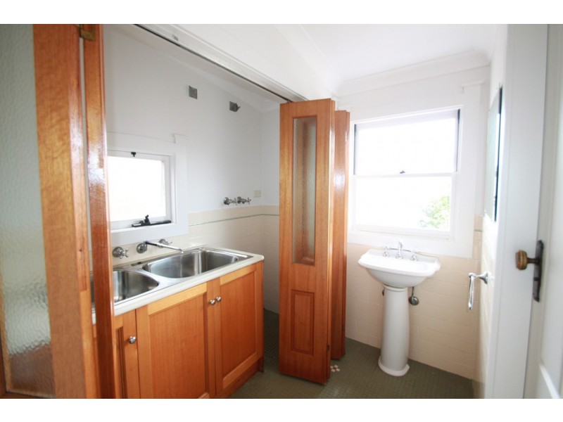 10 Woodside Avenue, Hurlstone Park NSW 2193