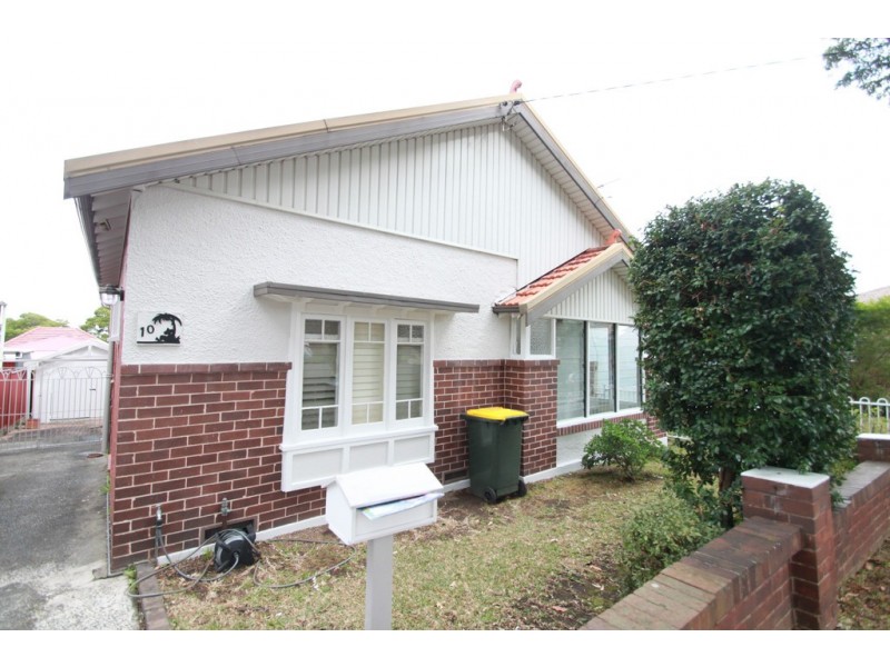 10 Woodside Avenue, Hurlstone Park NSW 2193