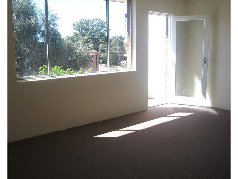 8/64 Northumberland Road, Auburn NSW 2144