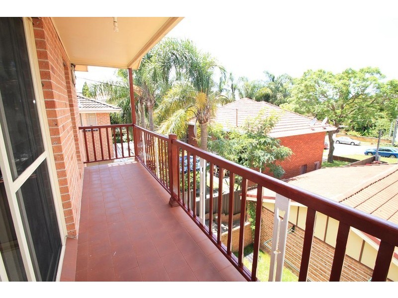 1/26 Connemarra Street, Bexley NSW 2207