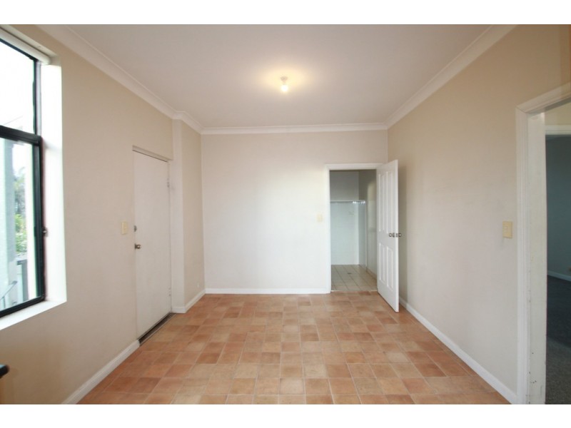 2/11 Floss Street, Hurlstone Park NSW 2193