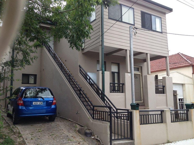 2/11 Floss Street, Hurlstone Park NSW 2193