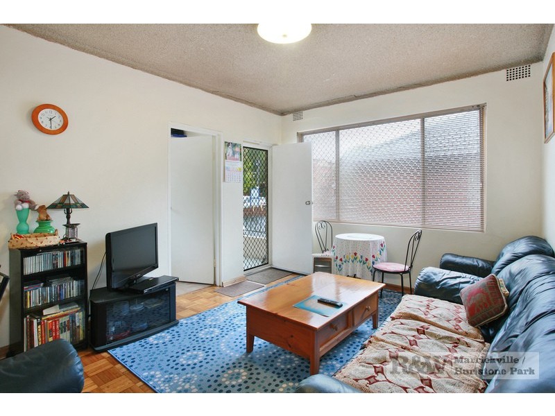 2/56 Crinan Street, Hurlstone Park NSW 2193