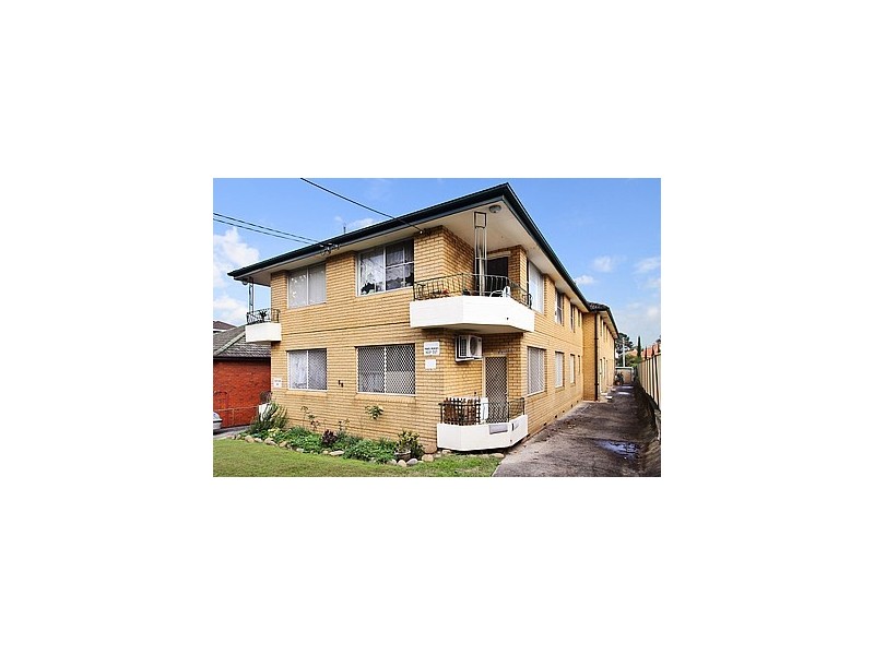 2/56 Crinan Street, Hurlstone Park NSW 2193