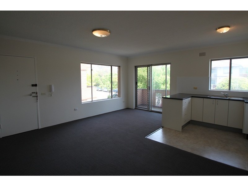 2/2-4 London Street, Campsie NSW 2194