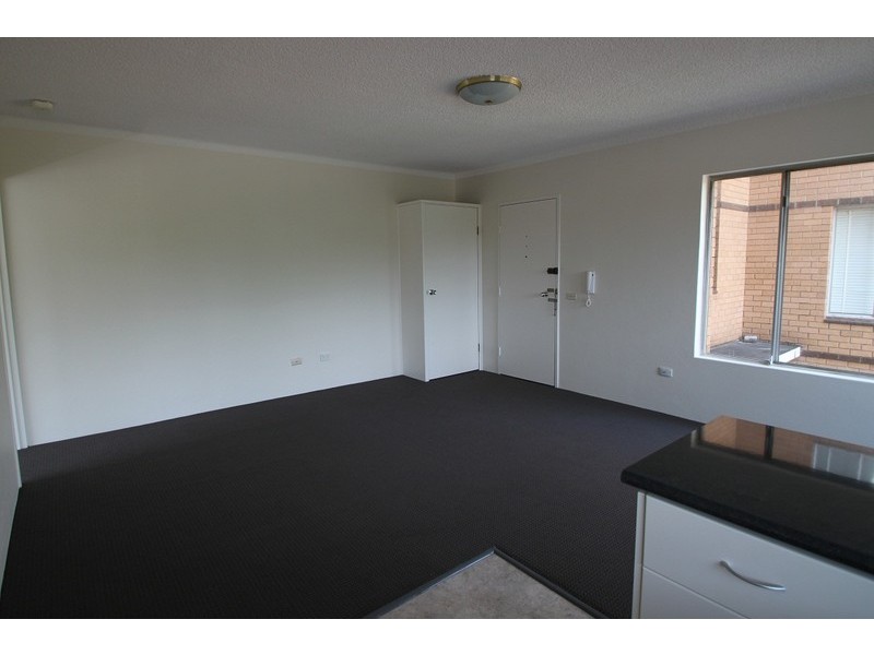 2/2-4 London Street, Campsie NSW 2194