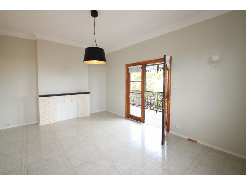 3/8 Ivanhoe Street, Marrickville NSW 2204