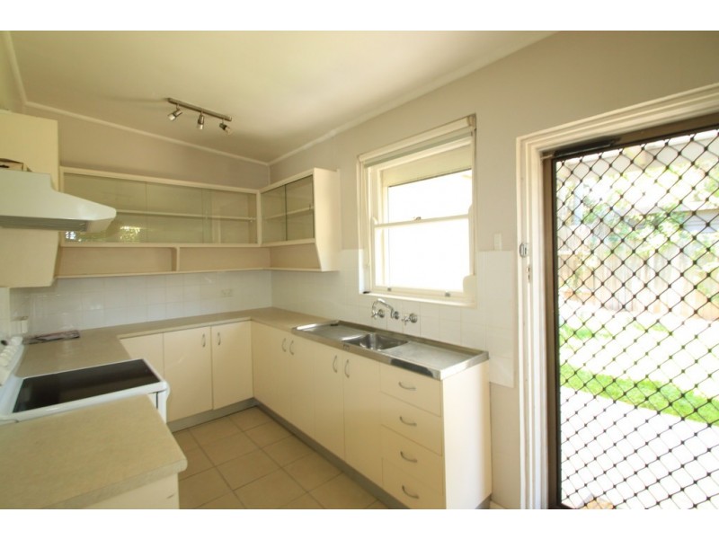 84 Station Street, Tempe NSW 2044