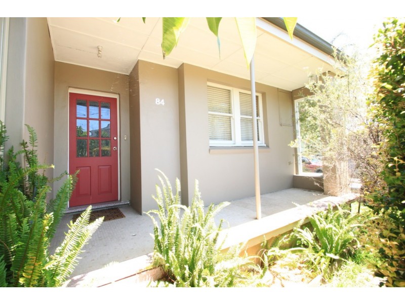 84 Station Street, Tempe NSW 2044