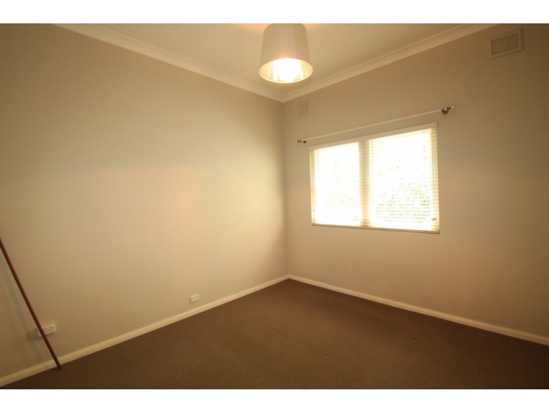 84 Station Street, Tempe NSW 2044