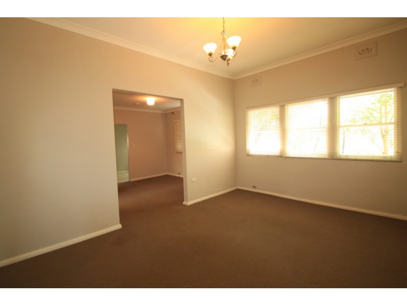 84 Station Street, Tempe NSW 2044